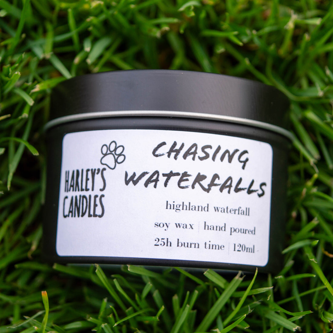 Discover the refreshing Chasing Waterfalls Candle